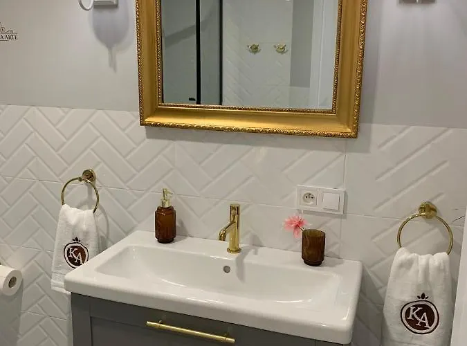 Апартаменты Kamienica Arte 3 *